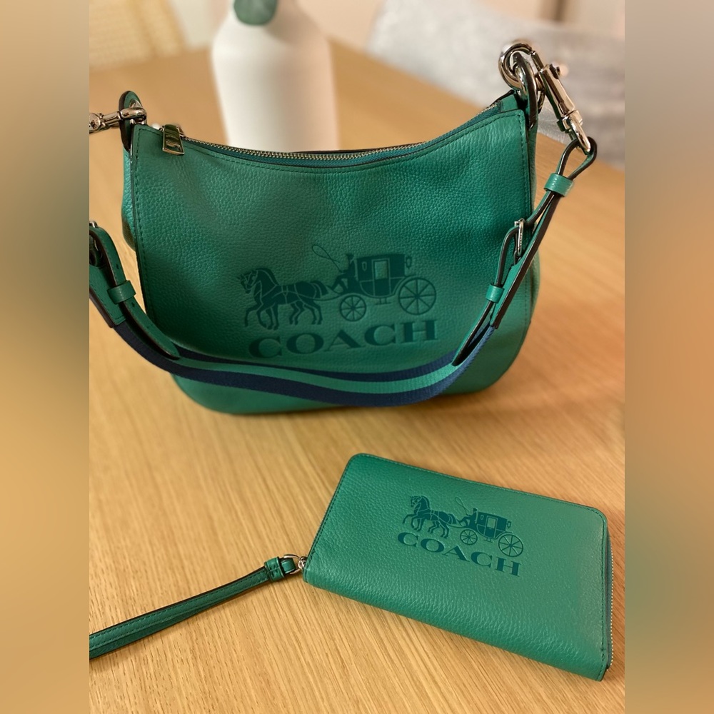 Coach Jes Hobo Green Bag with wallet